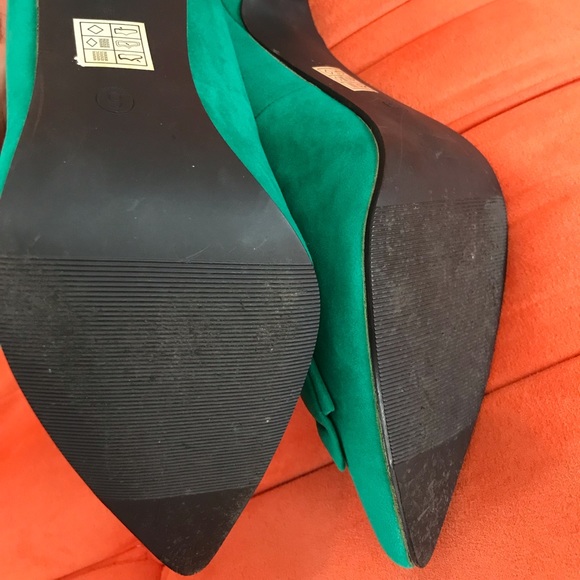 Suede bowed pumps! - Picture 7 of 10